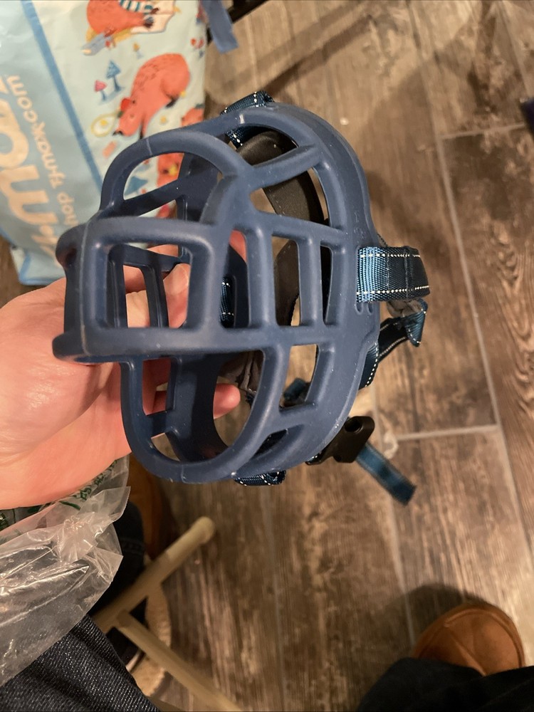 Barkless Muzzle New No Tags Medium Dog