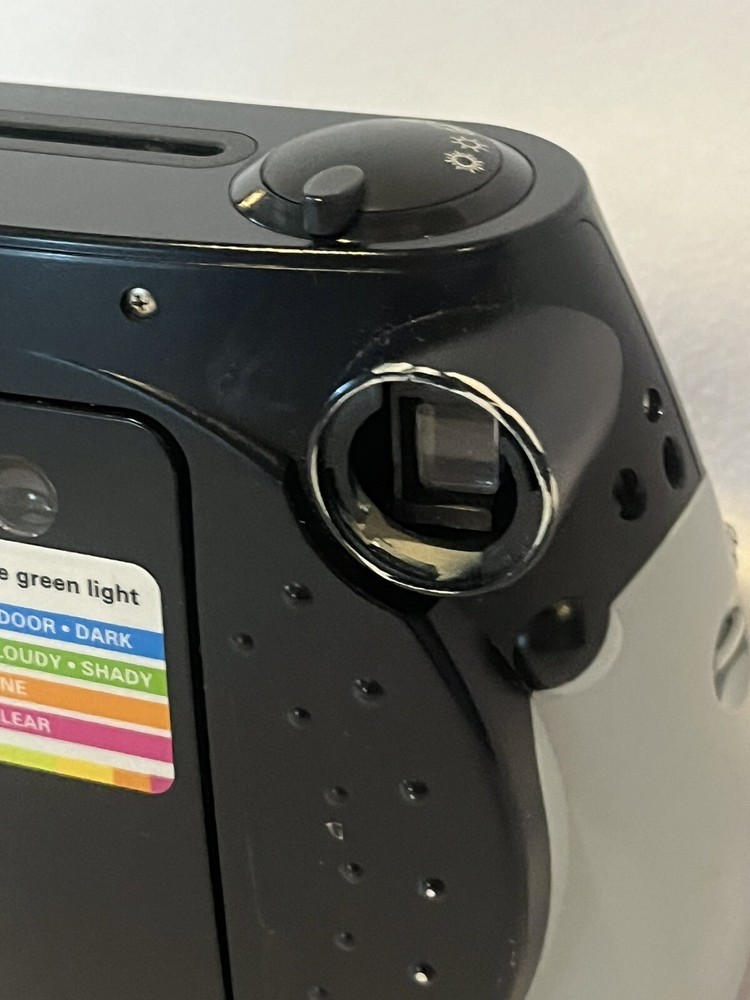 Polaroid 300 Camera in Black Instax GUC