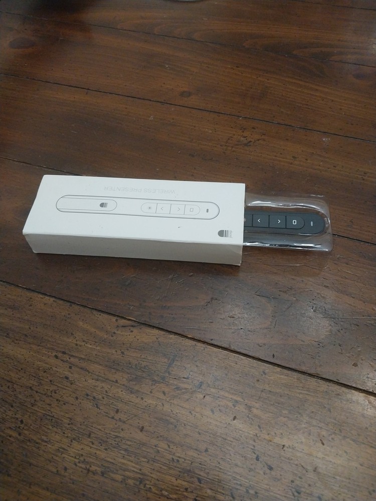 Wireless Presenter Pointer PowerPoint Clicker, RF 2.4GHz Mouse Volume