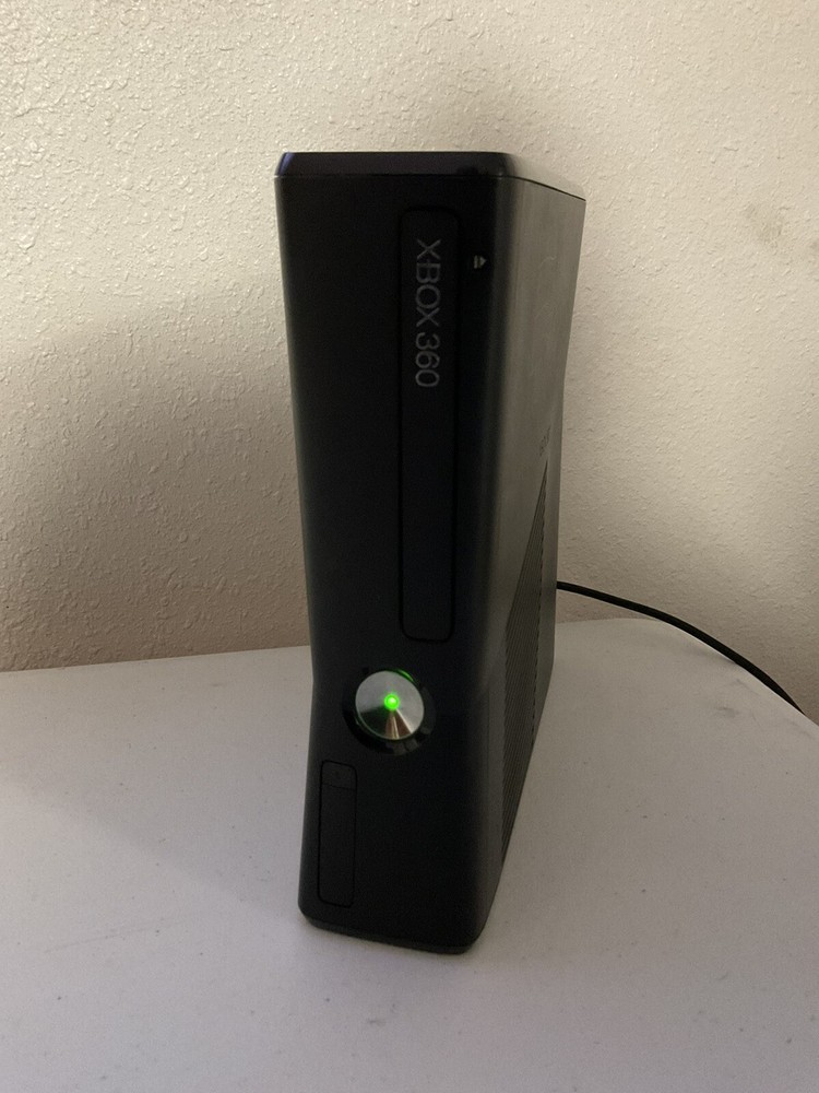 Microsoft XBOX 360 Console Controller NOT TESTED