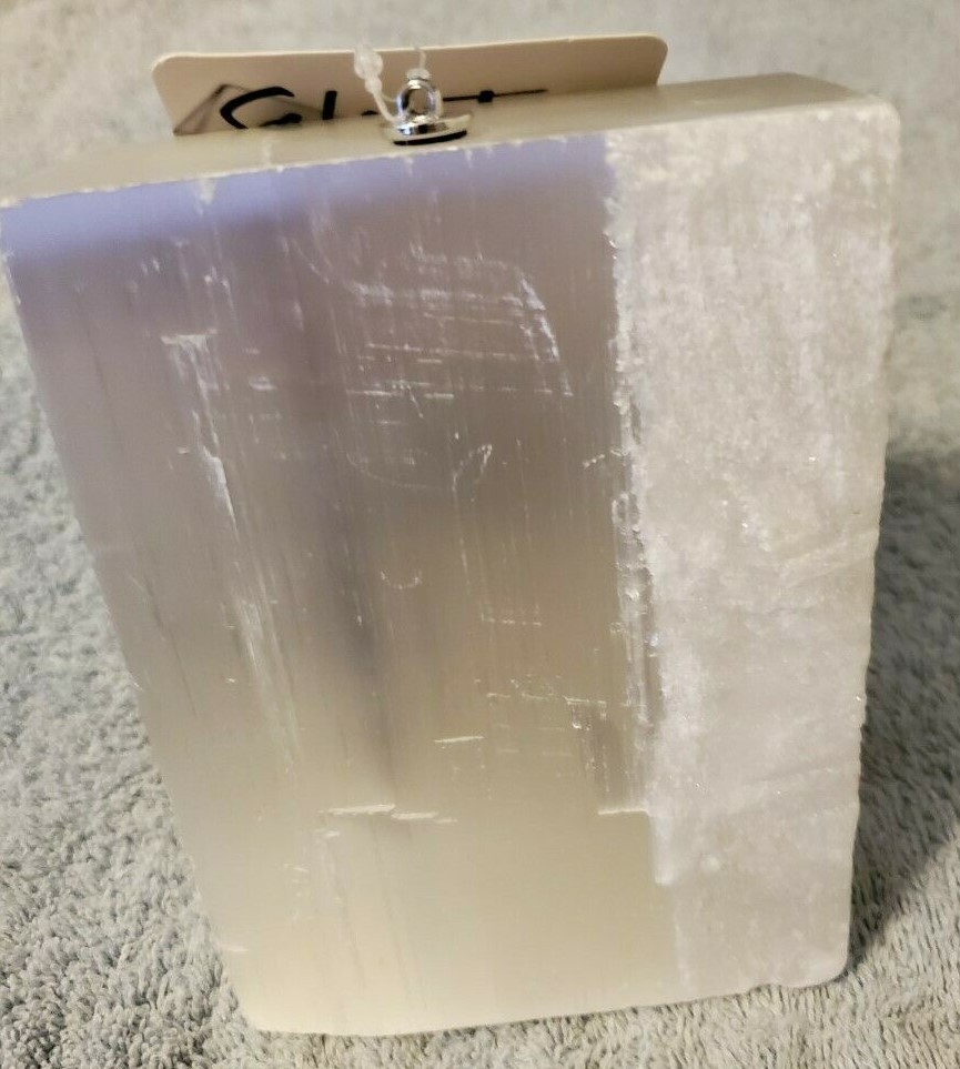 Beautiful Selenite Clock Brand New Condition !