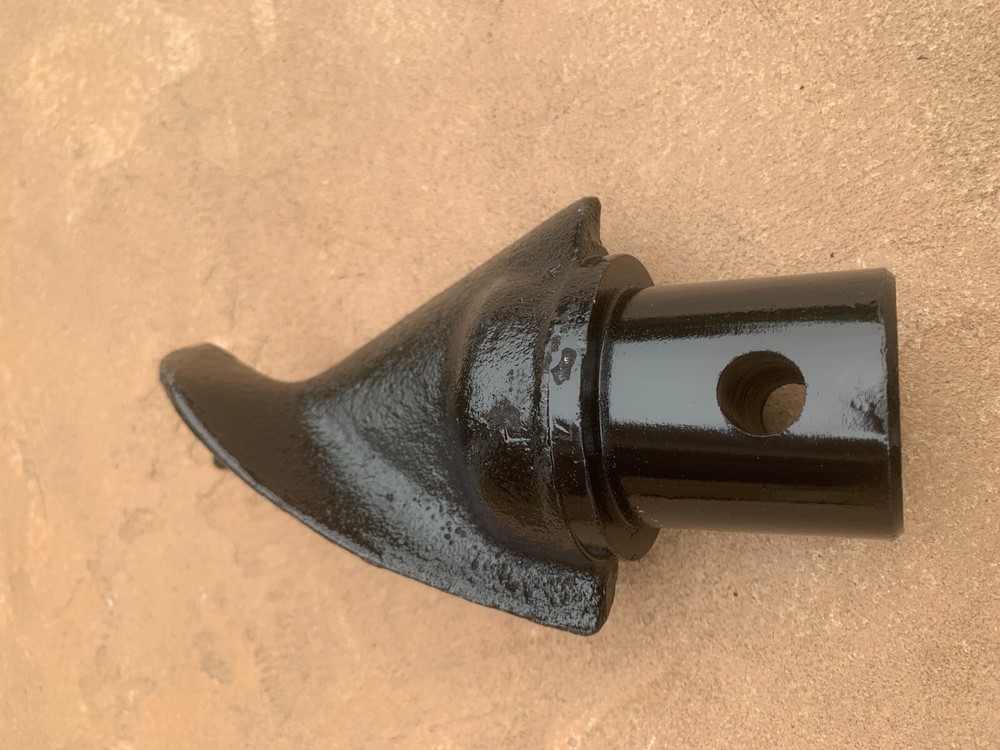 FRONTIER JOHN DEERE BOLT ON POSTHOLE DIGGER AUGER POINT Fish Tail 5BP503928B