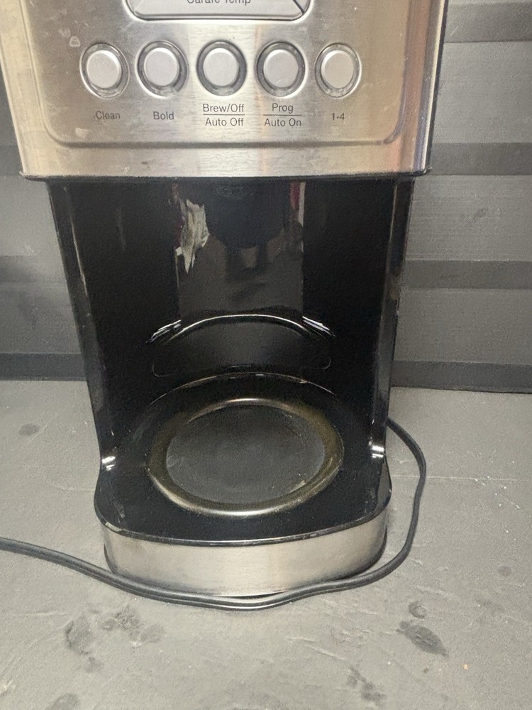 Cuisinart PerfecTemp 14-Cup Programmable Coffee Maker DCC-3200