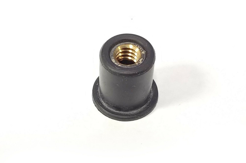 2x 1/4-20 rubber rivets threaded insert well nuts - Harley FXR