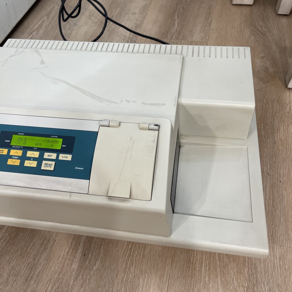MOLECULAR DEVICES SPECTRA MAX PLUS MICROPLATE SPECTROPHOTOMETER WORKING!