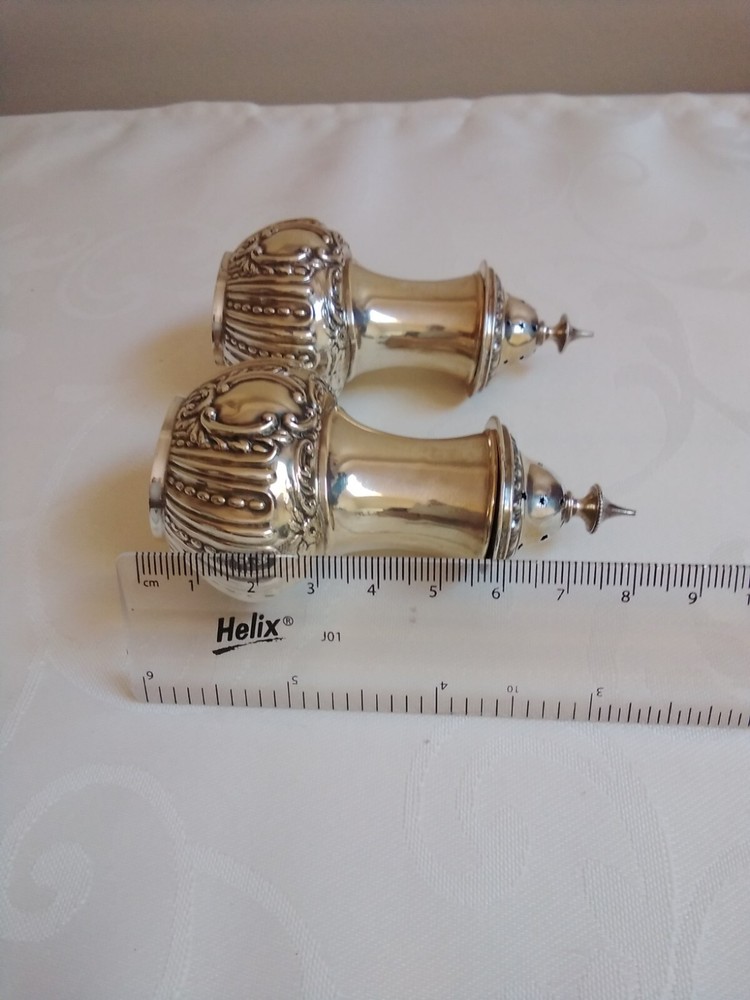 84.9g 1899 Birmingham Sterling Silver Casters, H M