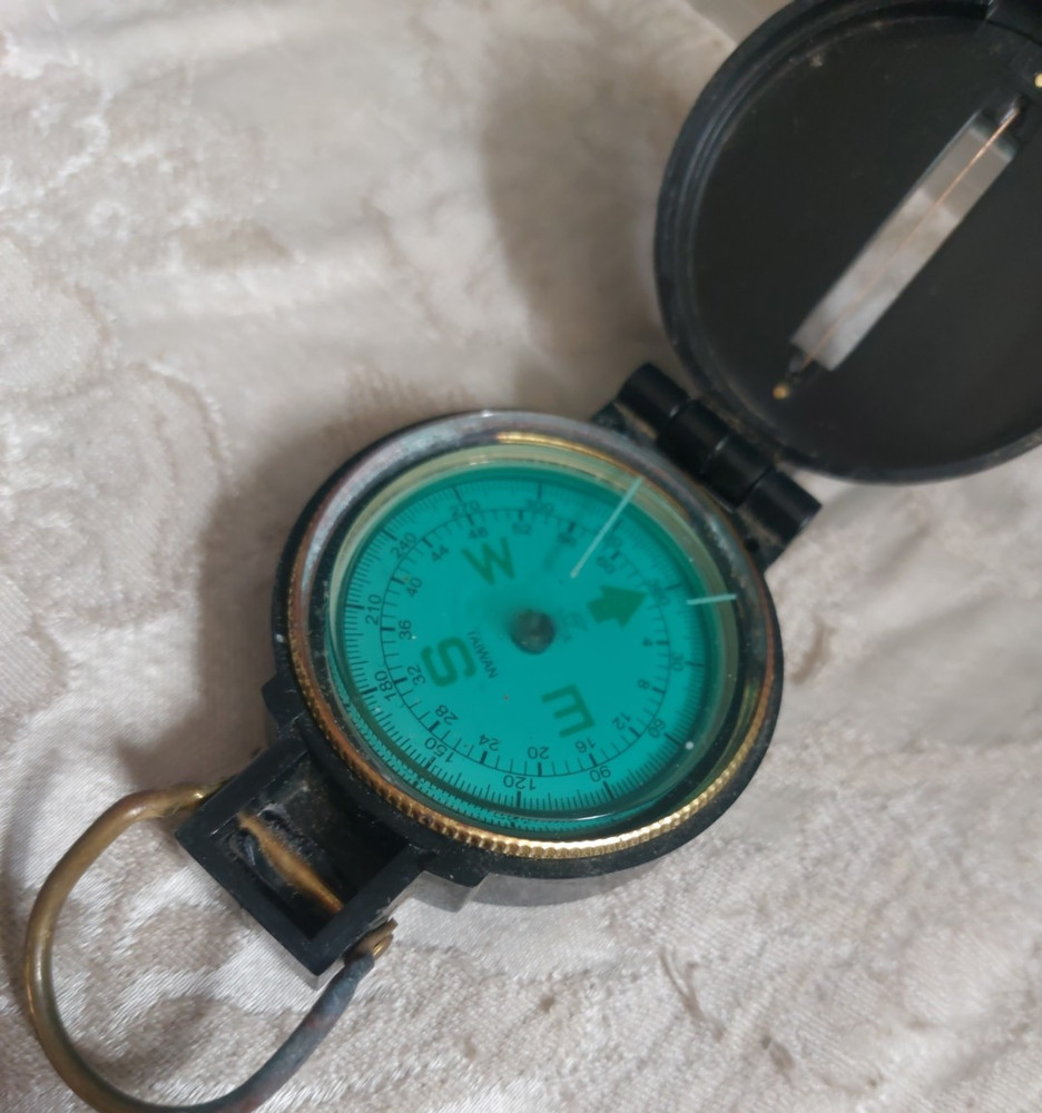 Engineer Compass Pocket Directional - Black Vintage