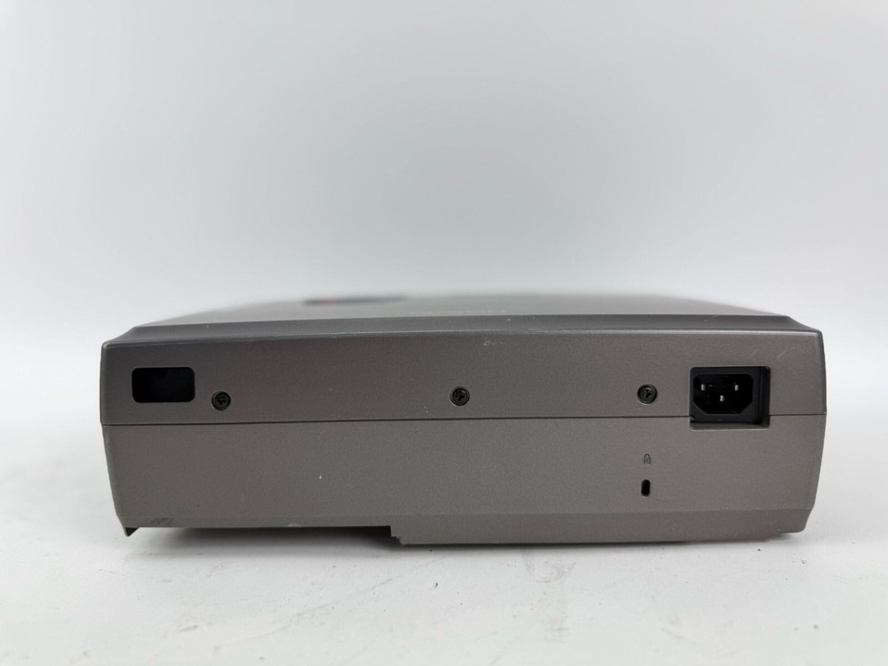 EPSON EMP52 LCD Projector