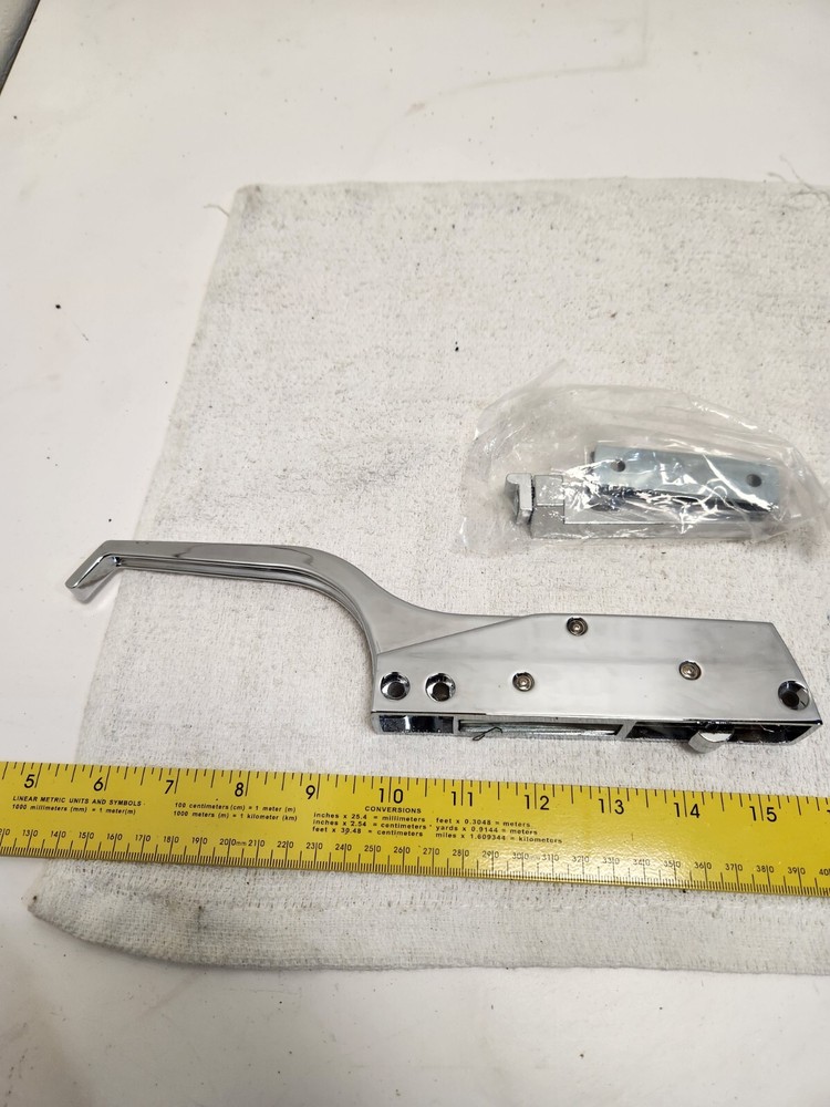 CHG R24 Offset Latch & Strike