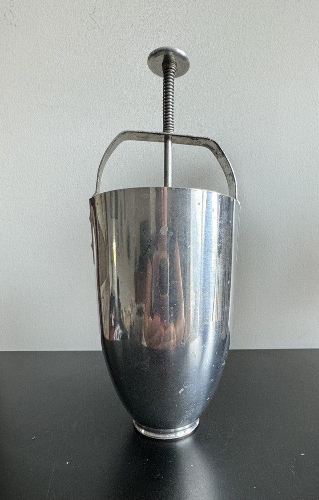 VINTAGE CHILTONWARE ALUMINUM DONUT MAKER IN BOX