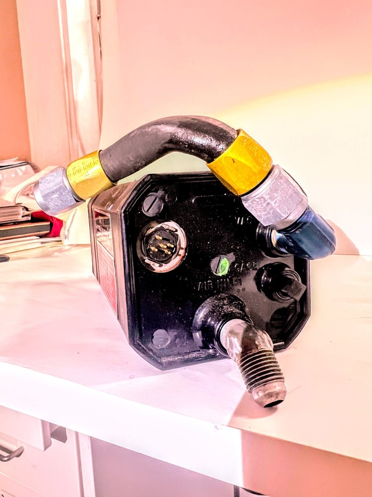airplane instruments and accesories
