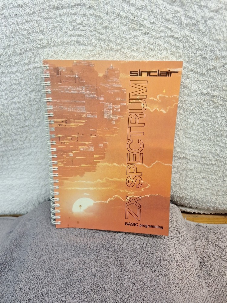 Sinclair ZX Spectrum Basic Programming Manual 1982 Third Edition Wicks