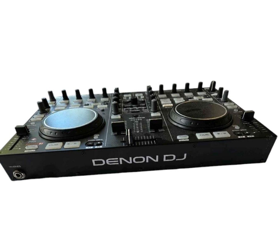 Denon DJ mc3000 professional DJ mixer with case