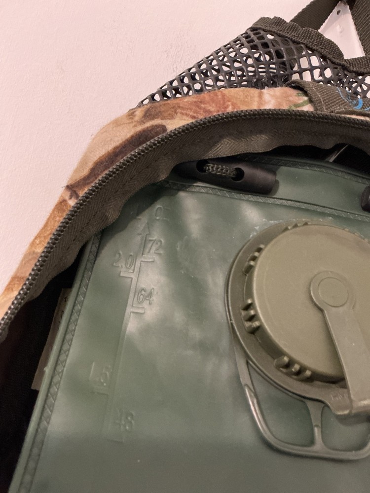 Game Winner camo hiking backpack, small, with 1L hydration pack