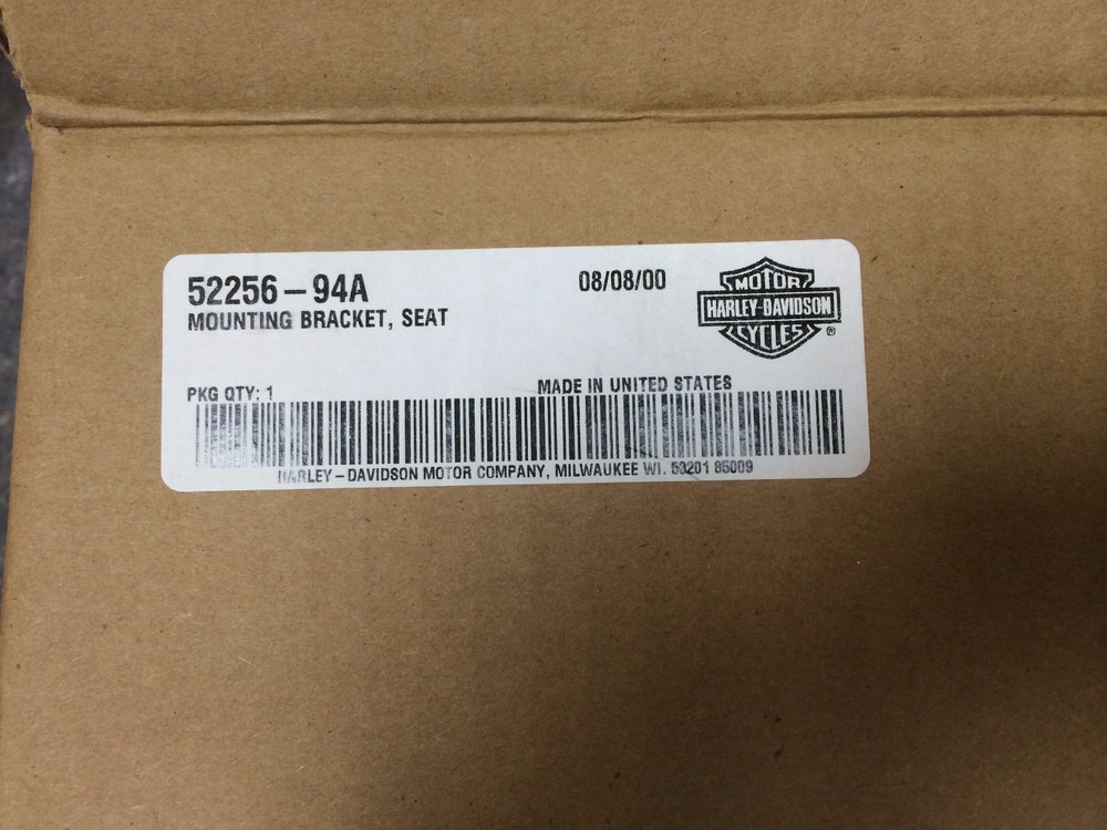 Genuine Harley Seat Mounting Bracket 52256-94A NEW