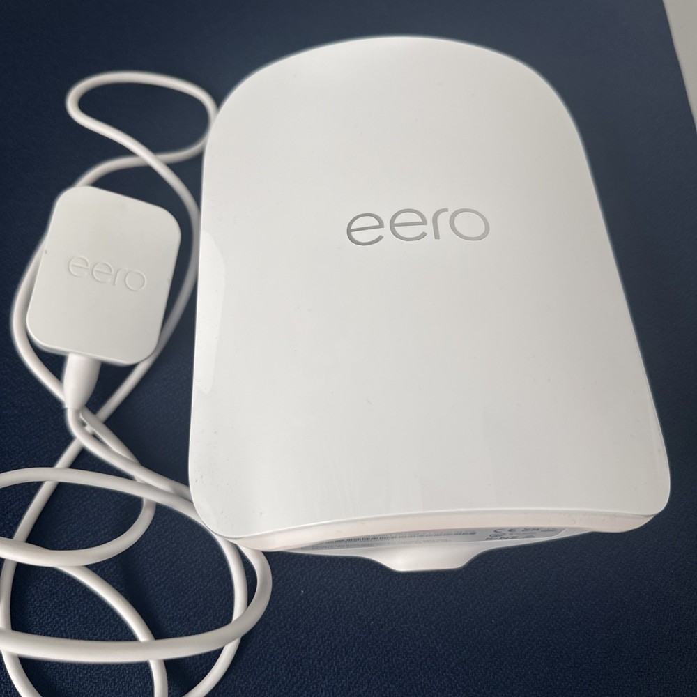 eero Pro 7 Tri-Band Mesh Wi-Fi 7 Router - White (FRONTIER Powered) - Single Pack