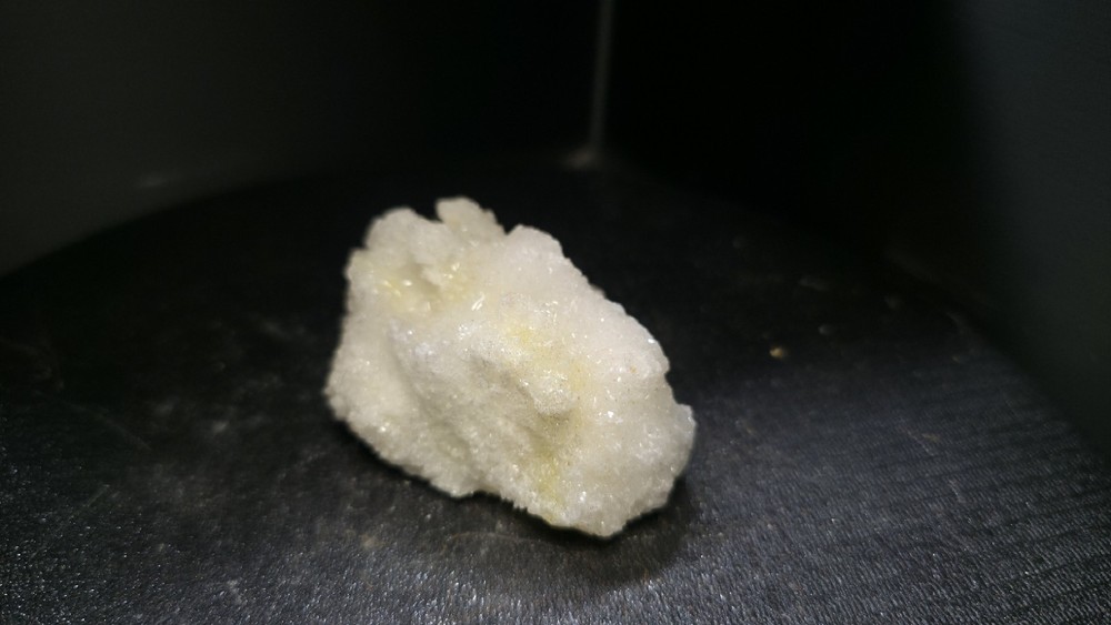 UV Reactive Aragonite