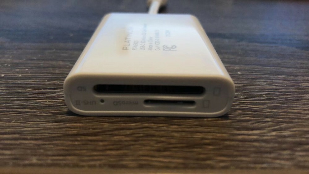 Platinum- USB-C to SD and microSD Card Reader - White