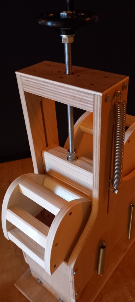 Acoustic & Classical Guitar Folding Bands.