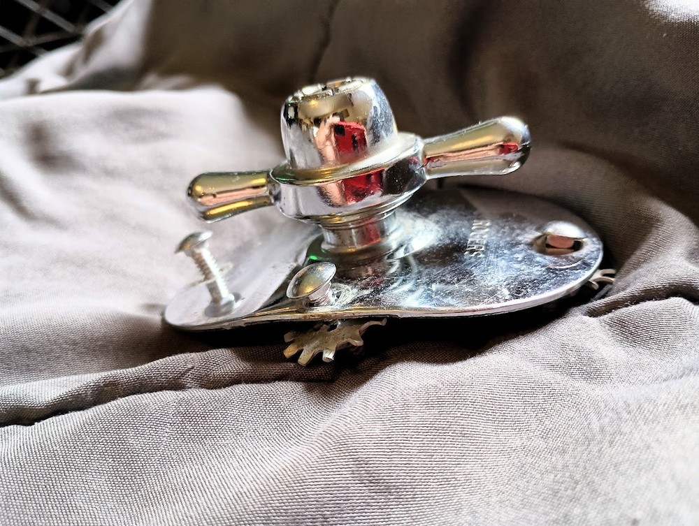 Rogers drums - Rogers script era straight mount (B)