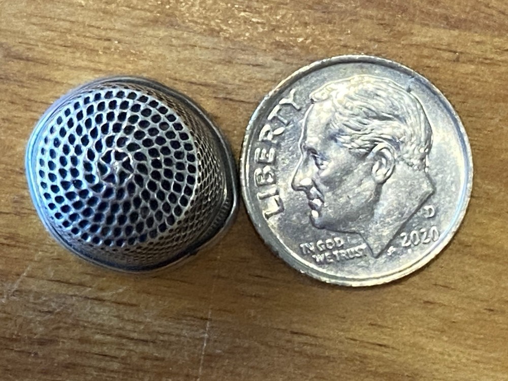 Antique Sterling Silver Thimble 8
