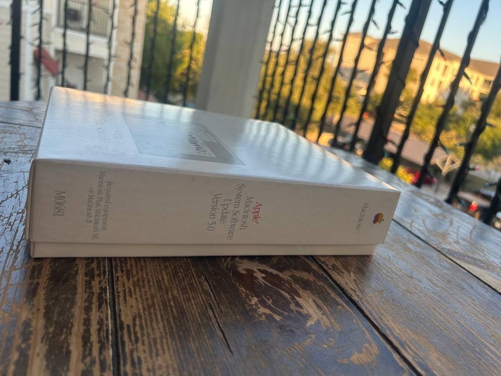 Apple Macintosh System Software Update Version 5.0 Boxed w Disks Manuals