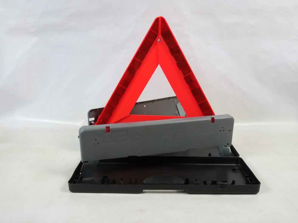 2x Universal Approved Reflective Car Emergency Triangle