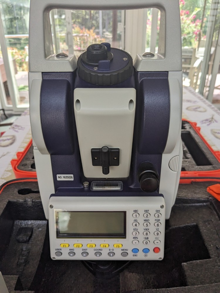  Agatec MTS 650 Automatic Laser Level w/Case