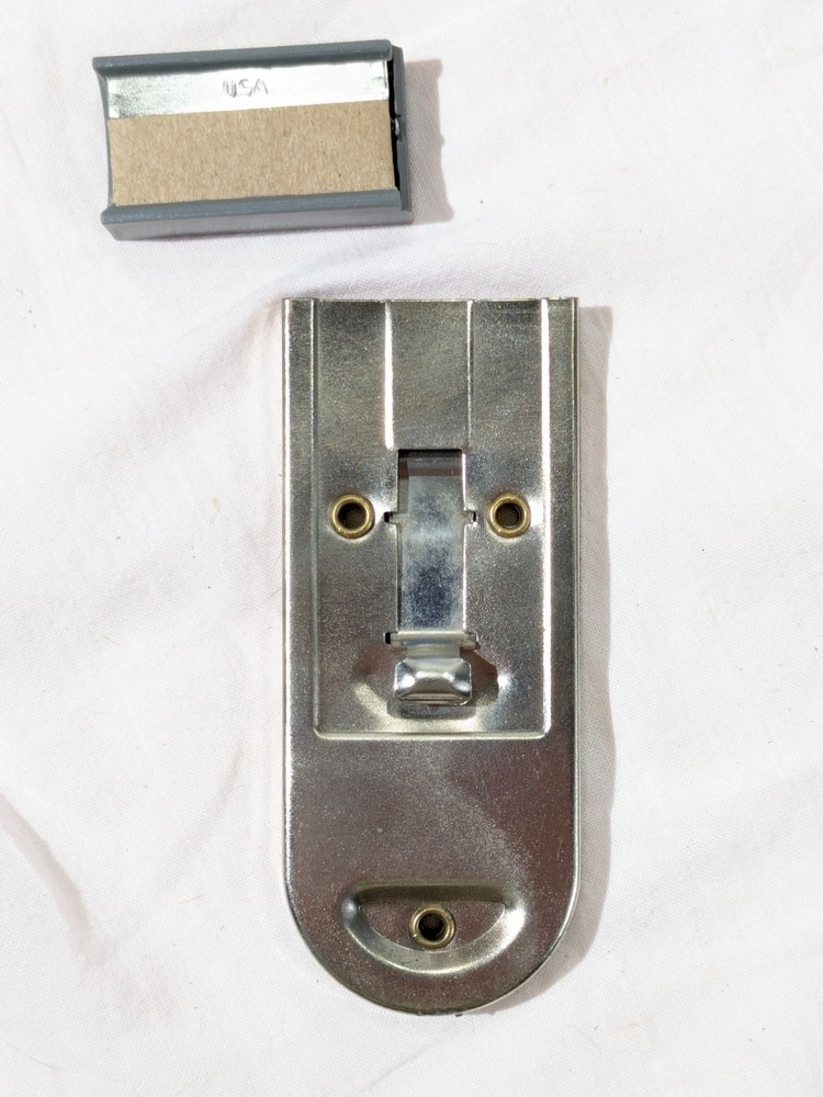 Metal Window Scraper With Replacement 2 Blades