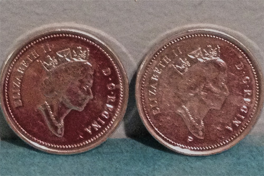 ^^ 2001 ^^ - 5 Cent - Canada Nickels  🇨🇦  Two different Varieties