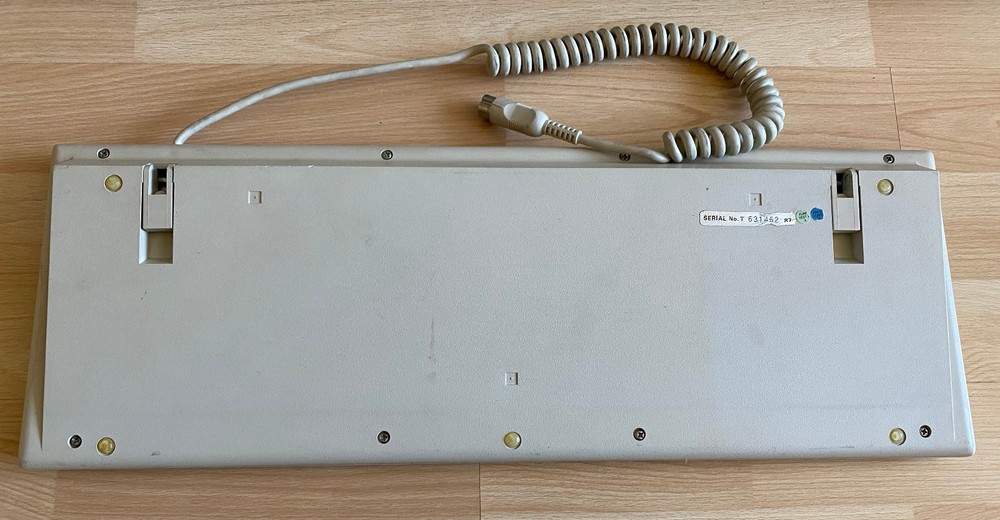 Commodore HI-TEK Keyboard for Commodore PC 631462