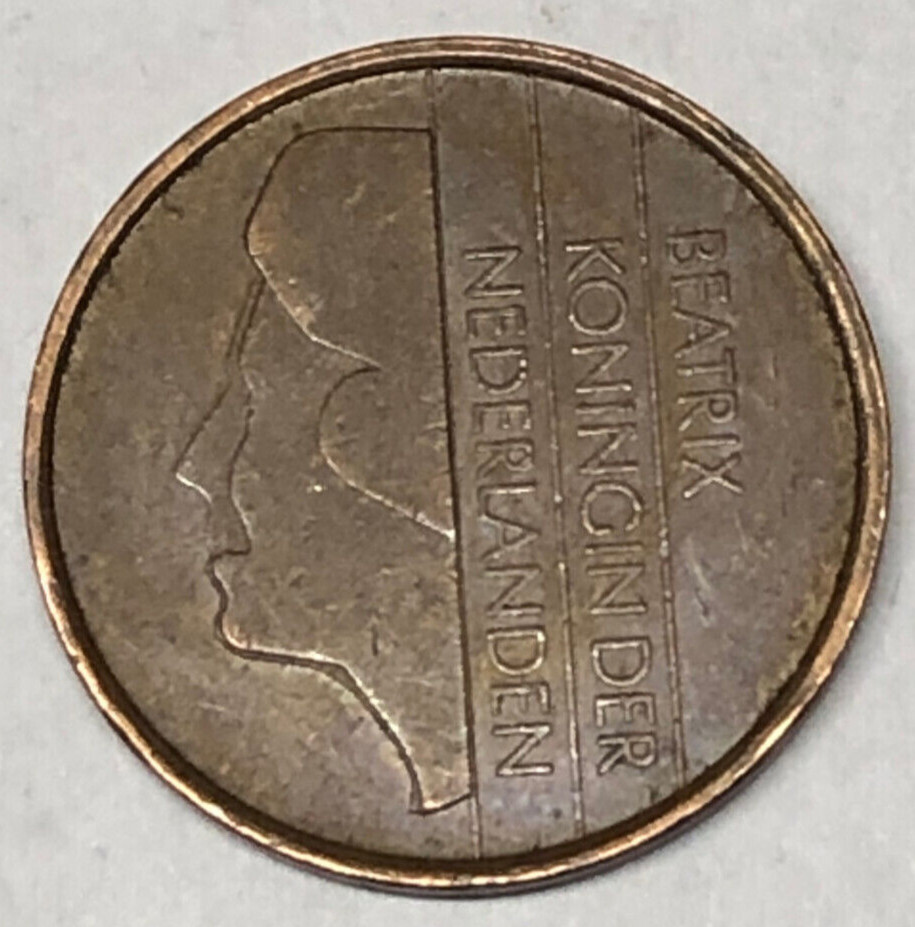 CIRCULATED 1987 5 CENT NETHERLANDS COIN!