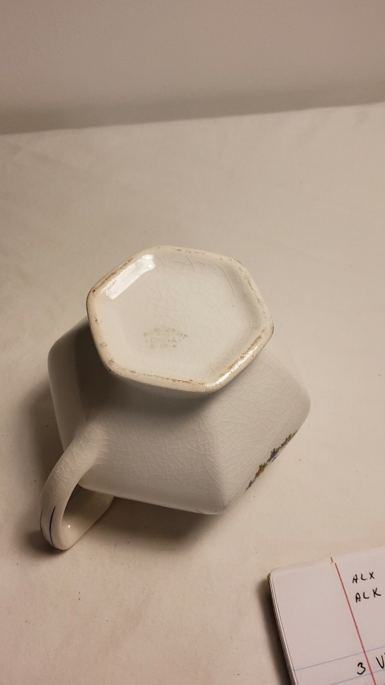 China 6 Sided Creamer Crazing No Chips Or Cracks