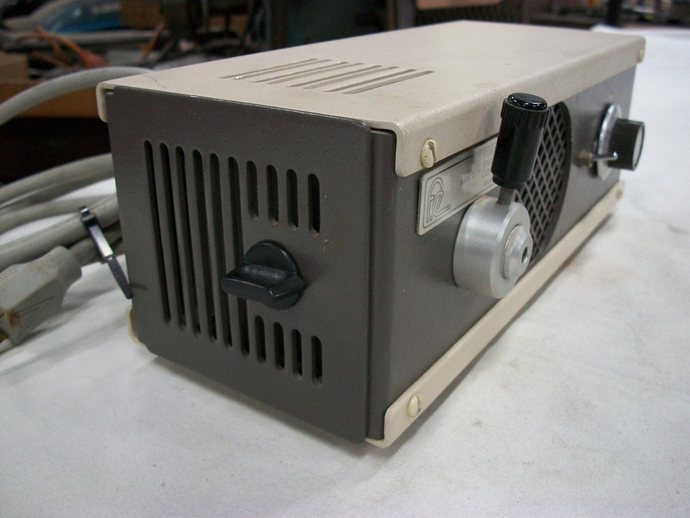 FIBER OPTIC LIGHT SOURCE