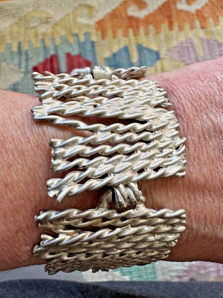 1950's MODERNIST SILVER TONE BRACELET