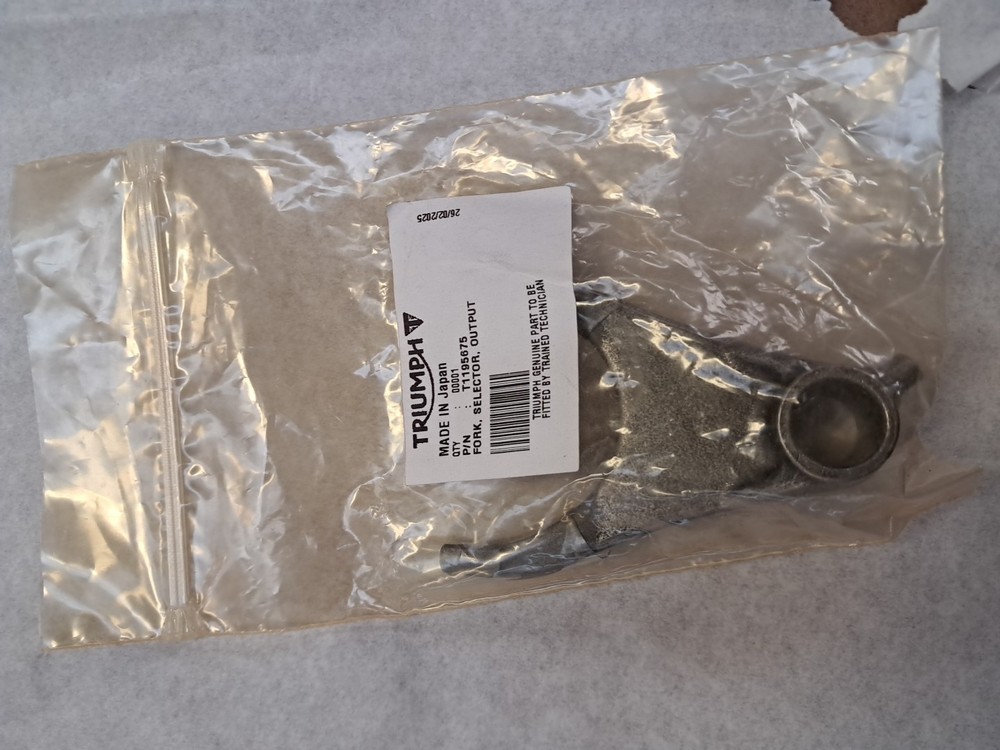 Genuine Triumph Fork ,Selector,Output T1195675.Tiger