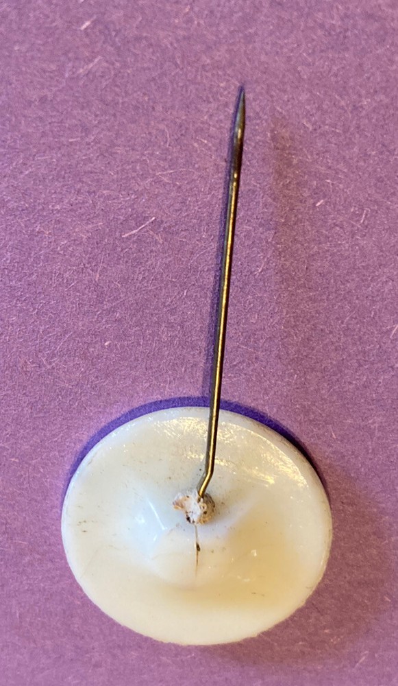 Original WWII era Reichs Mutter Deinst stickpin