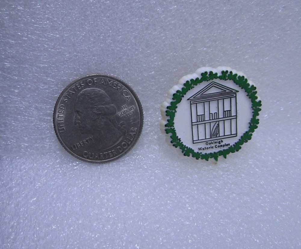 Oakleigh Historic Complex Plastic Pin