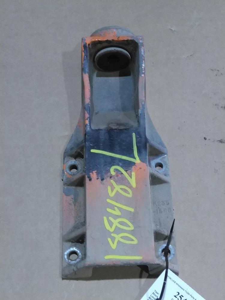 For 1992 KENWORTH T800 CAB MOUNT,BRACKET Left ,  OR