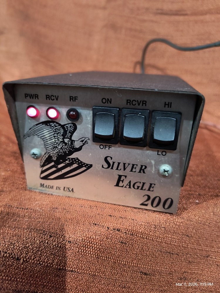 Silver Eagle 200 Linear Amplifier, Vintage, Powers On, Untested