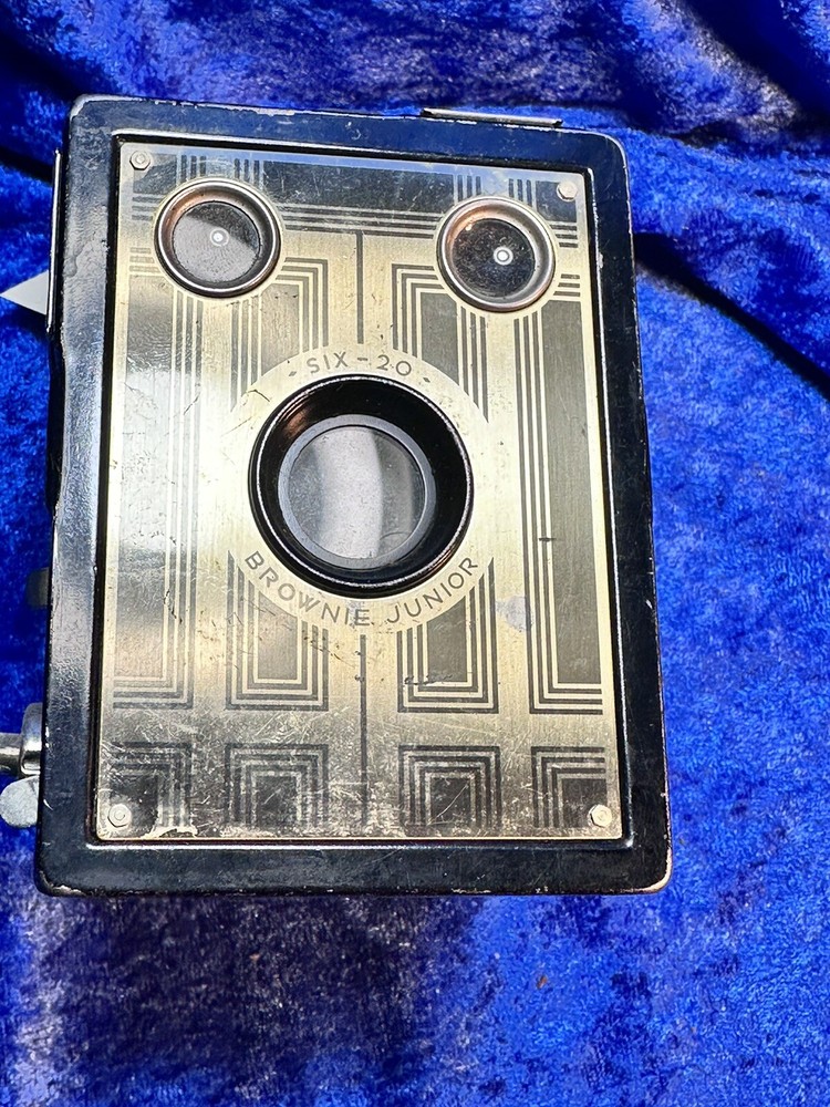 Vintage Camera Brownie Junior Six-20 Untested