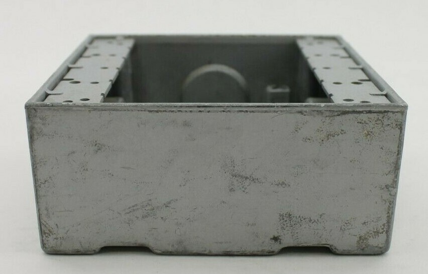 Bell 122-224 2-Gang Outlet Box