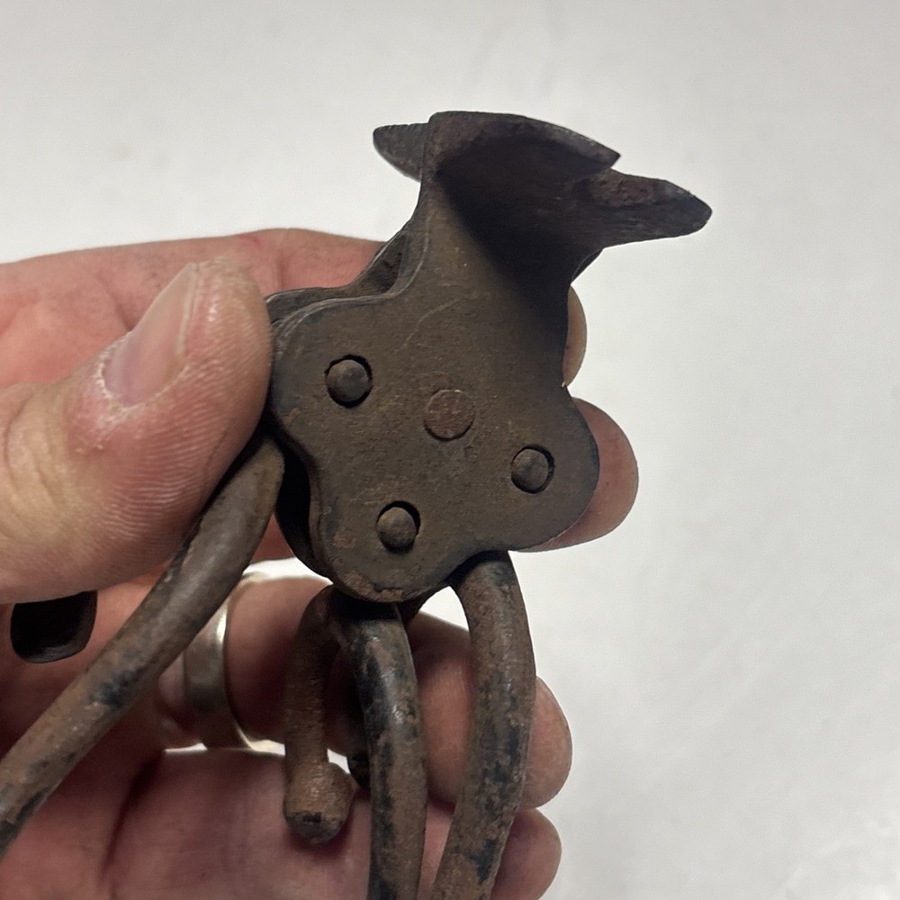 Victorian Multi 3 Hook - Iron Hanging On Wall
