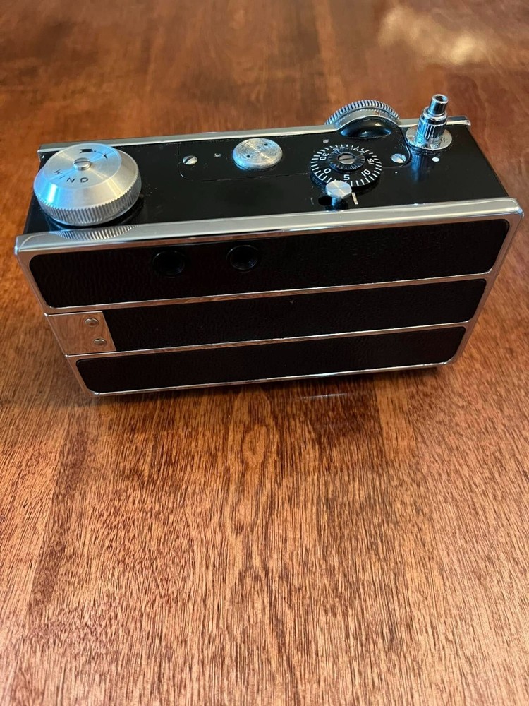 Argus C3 Brick 35mm Rangefinder Camera with Cintar Lens, Flash, and Case