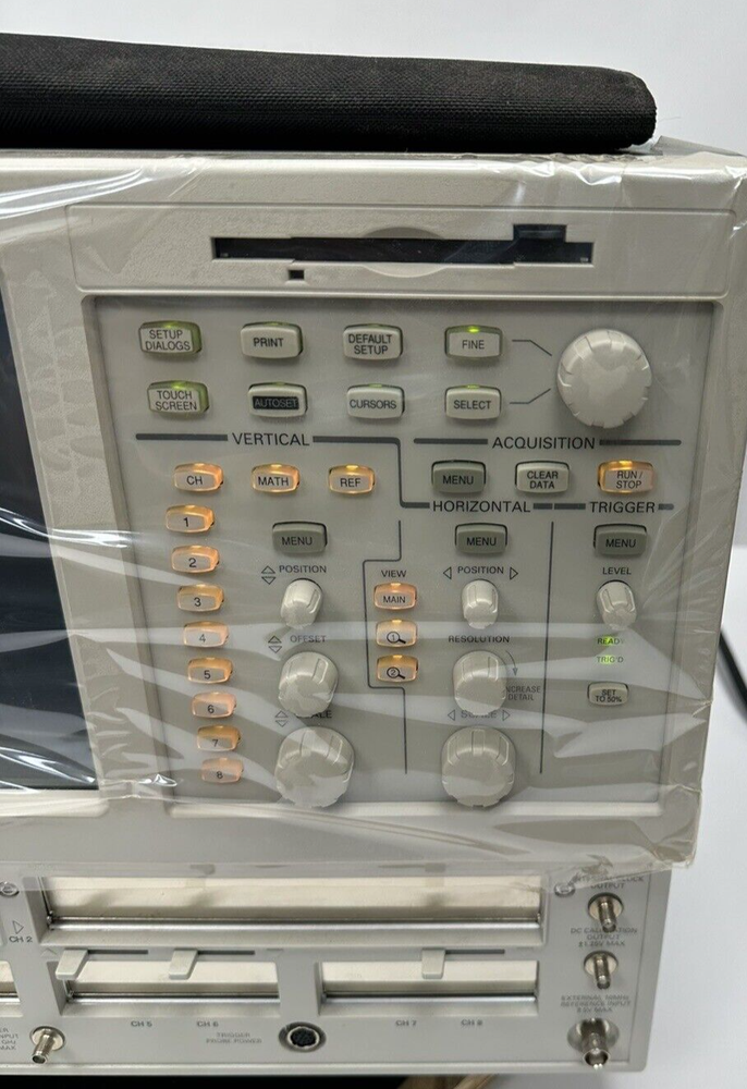 Tektronix CSA8000 Communications Signal Analyzer