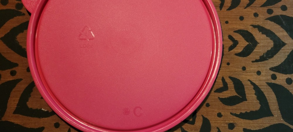 TUPPERWARE four C SEAL REPLACEMENT LIDs #2541 OR #3131 Butterfly pink