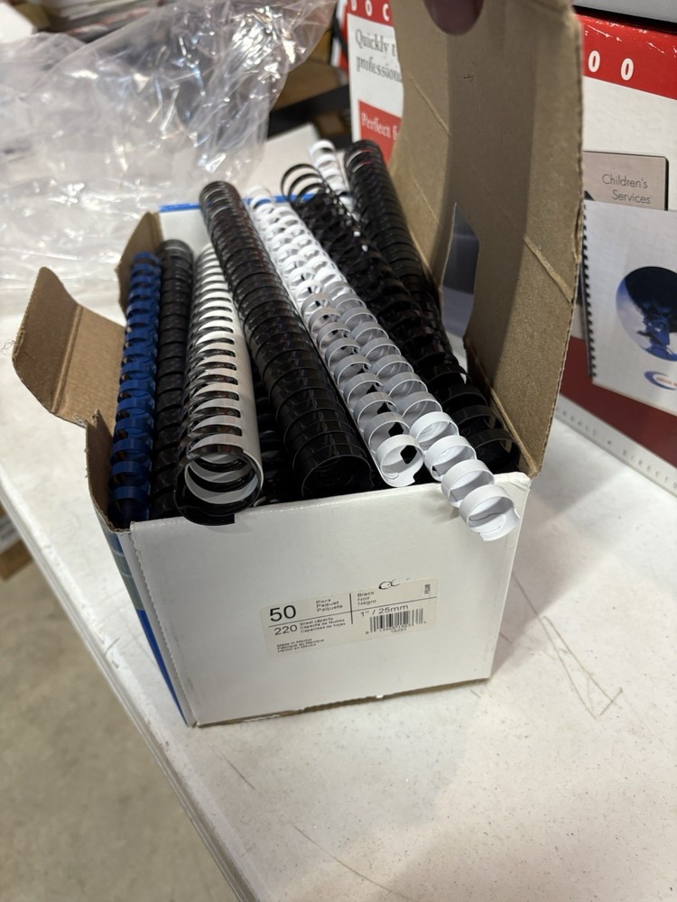 Docubind P100 Presentation Binding System GBC Good Shape Free Spines Included