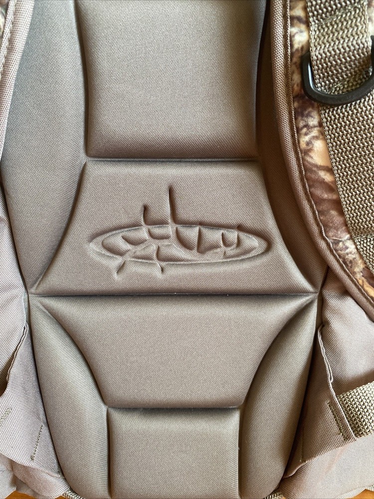 Horn Hunter Main Beam (?) Back Pack Mossy Oak Infinity
