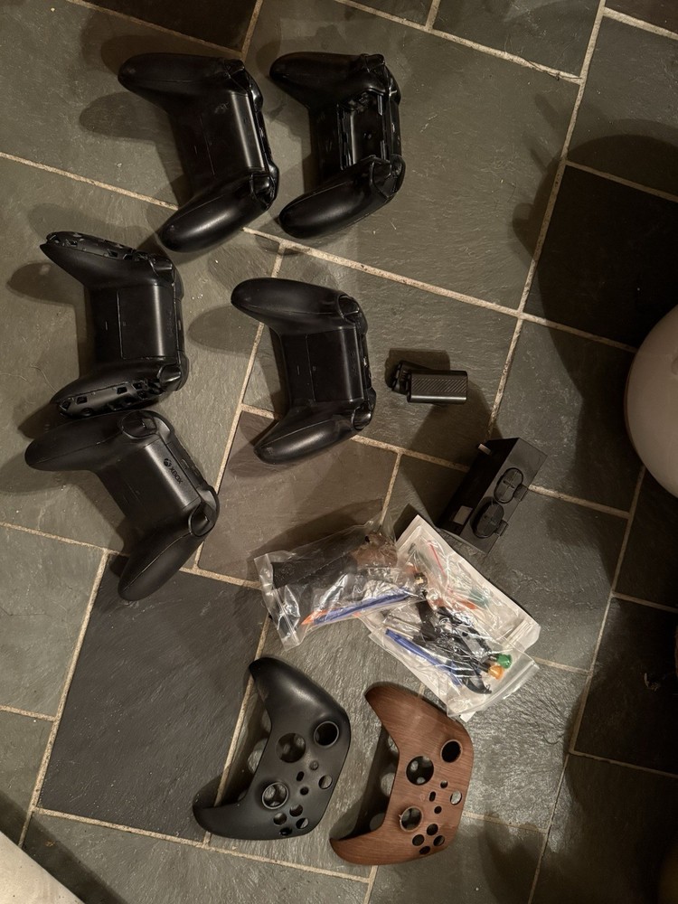 For parts Xbox Controller Bundle and Accessory Kits includes one working