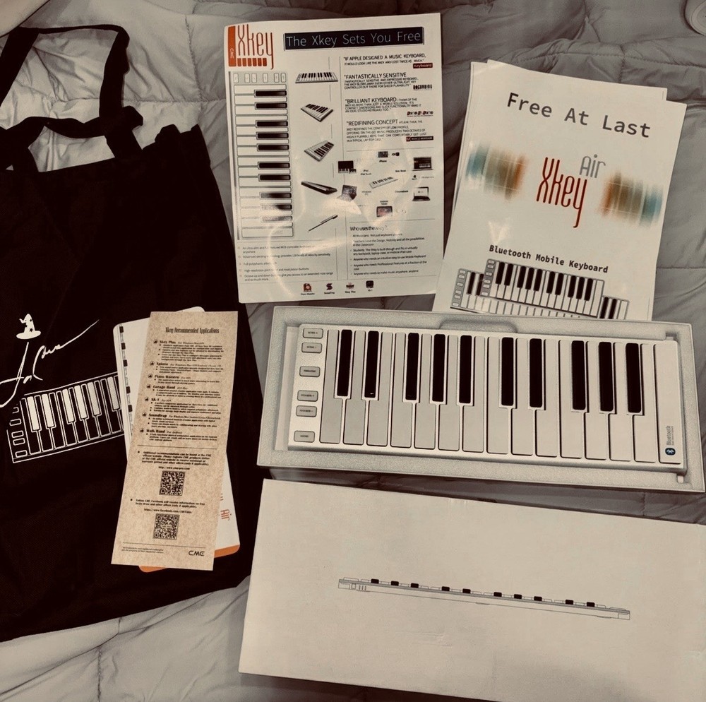 CME Xkey Air 25-key Bluetooth MIDI Controller